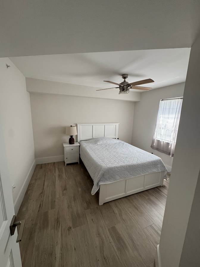 Carlos's room