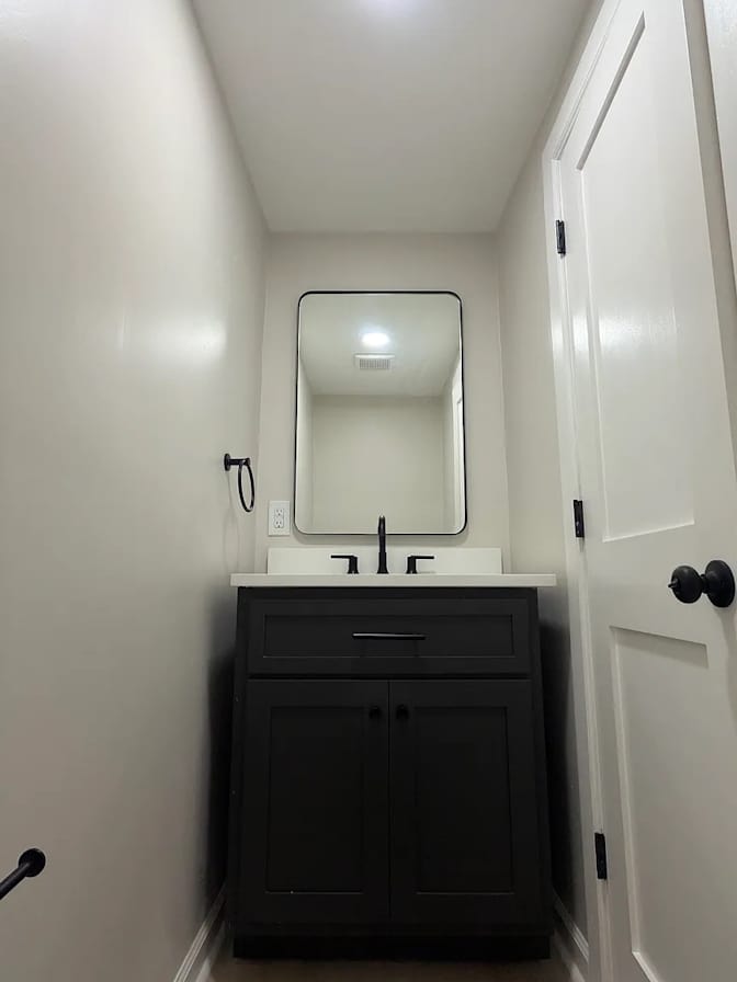 Alcove Rooms's room