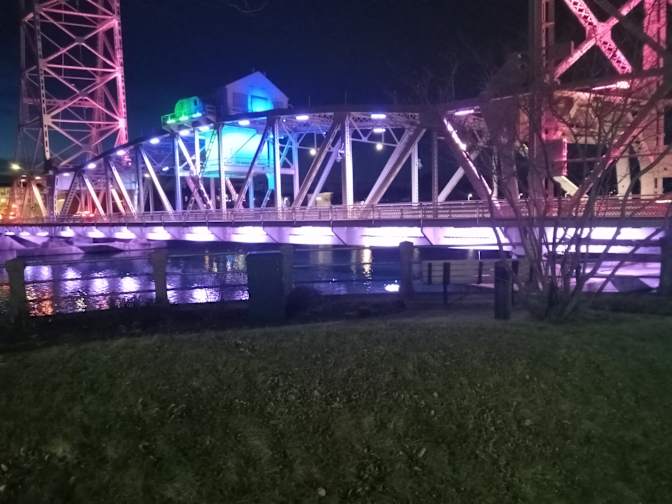 Rainbow Rooms's room