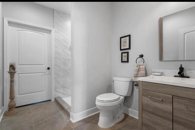 Alcove Rooms's room