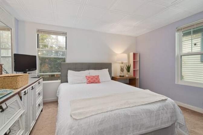 Alicia's room