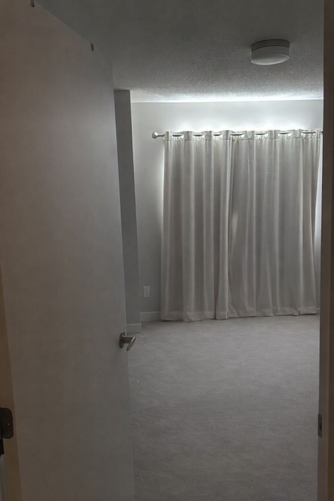 Naomi's room