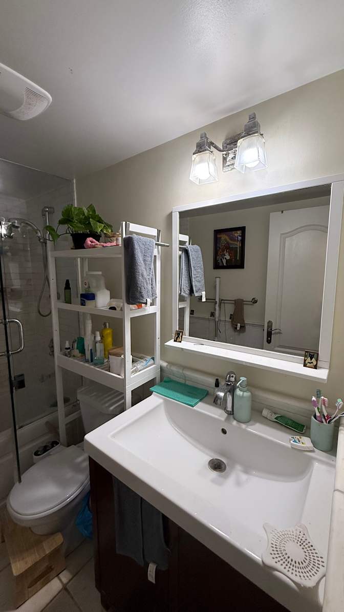 Toyosi's room