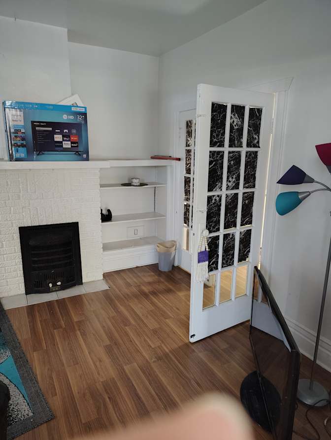 Darrell's room