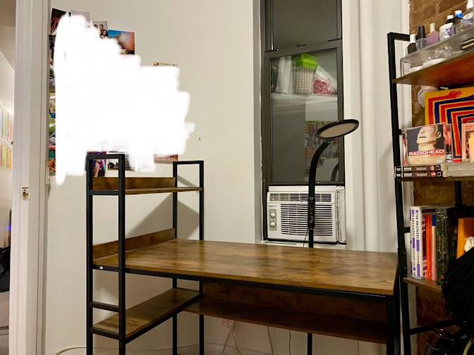 Eileen Sandi Fiore's room