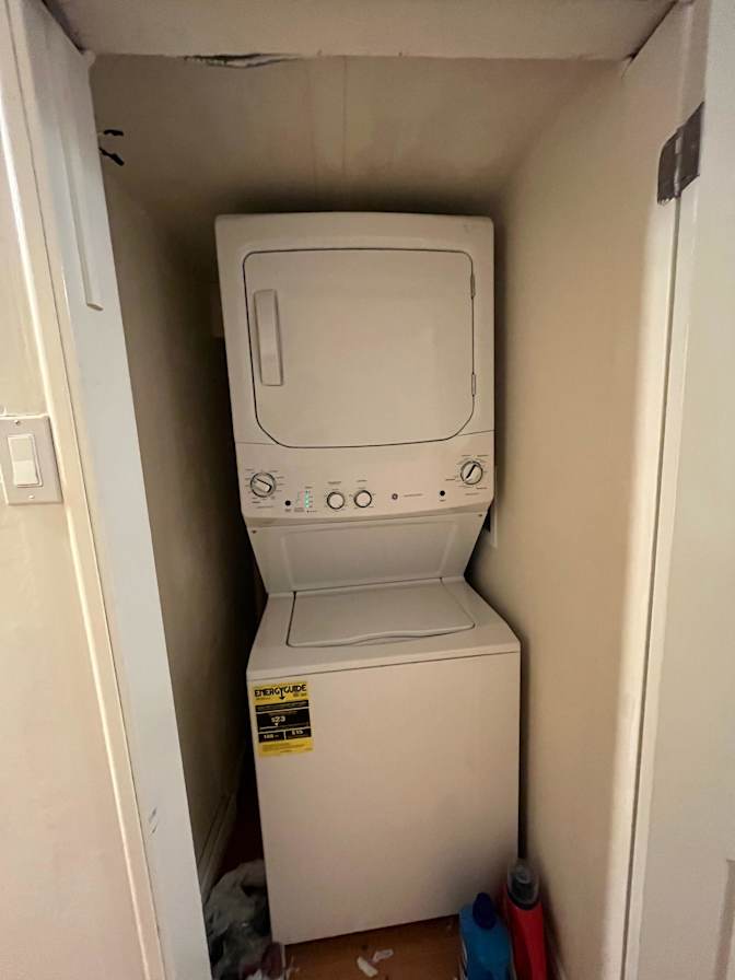 Meisam Rostaminia's room