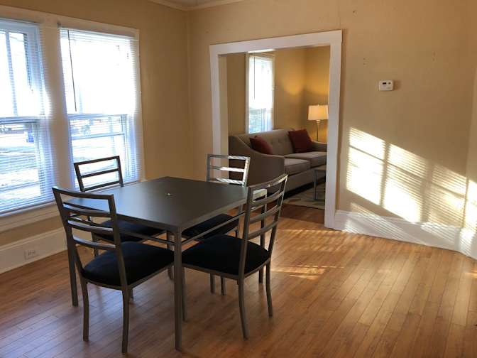 Alcove Rooms's room
