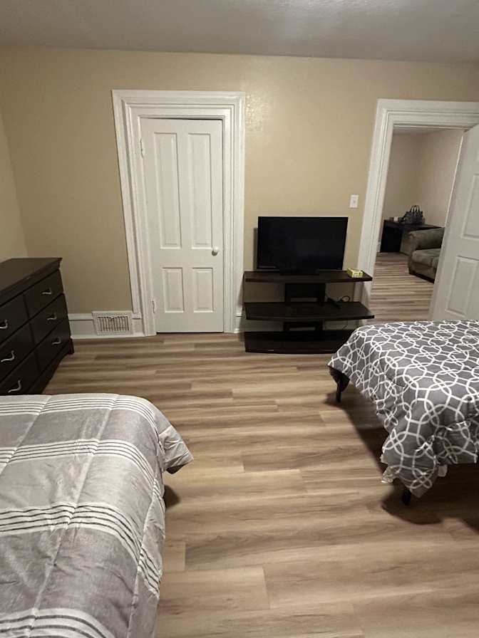 Asia Molex's room