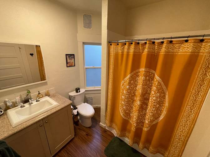 Kutlay's room