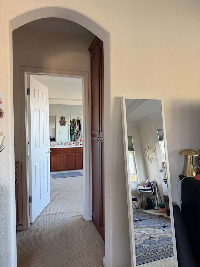 Ali's room