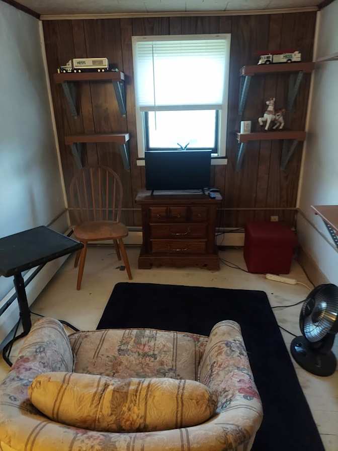 George Matwijec's room