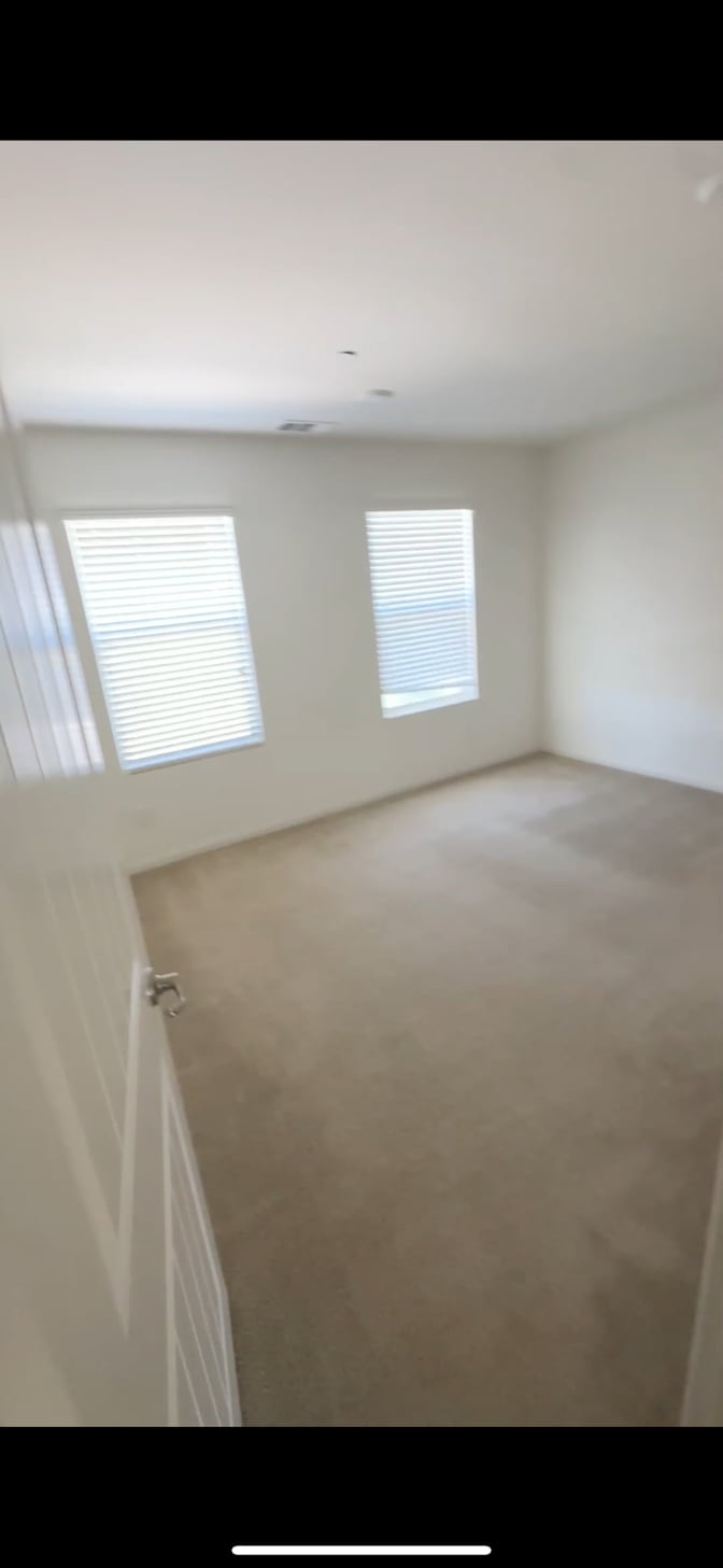 Elif and Ashley's room