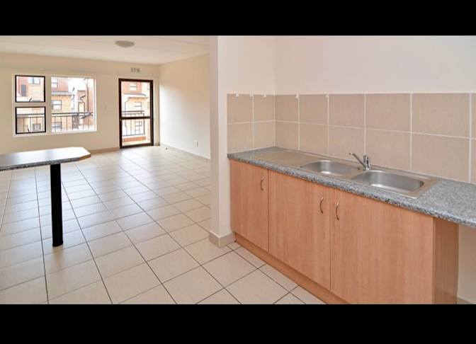 Terenure, Kempton Park's room
