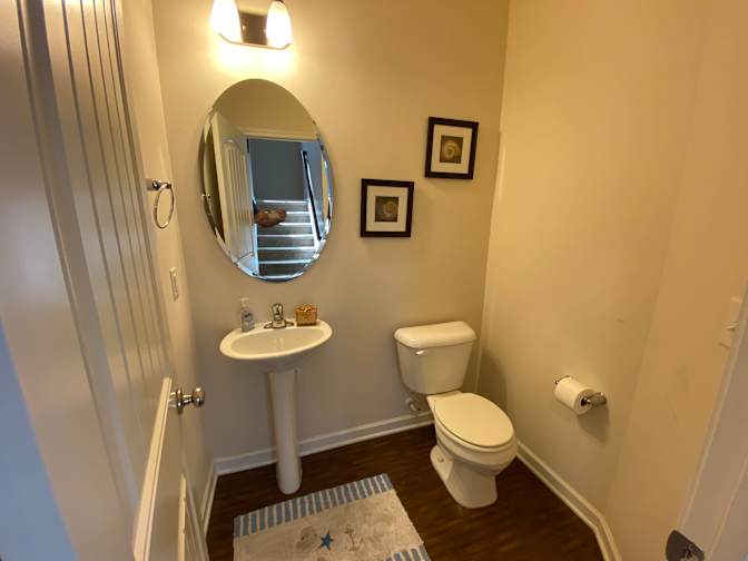 Alcove Rooms's room