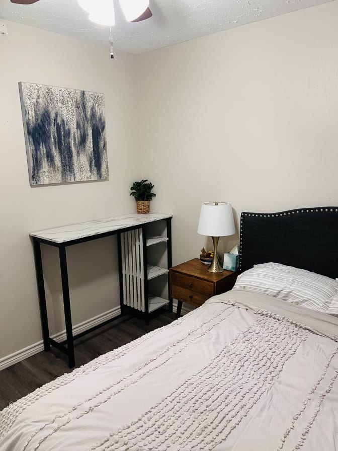 Dario's room