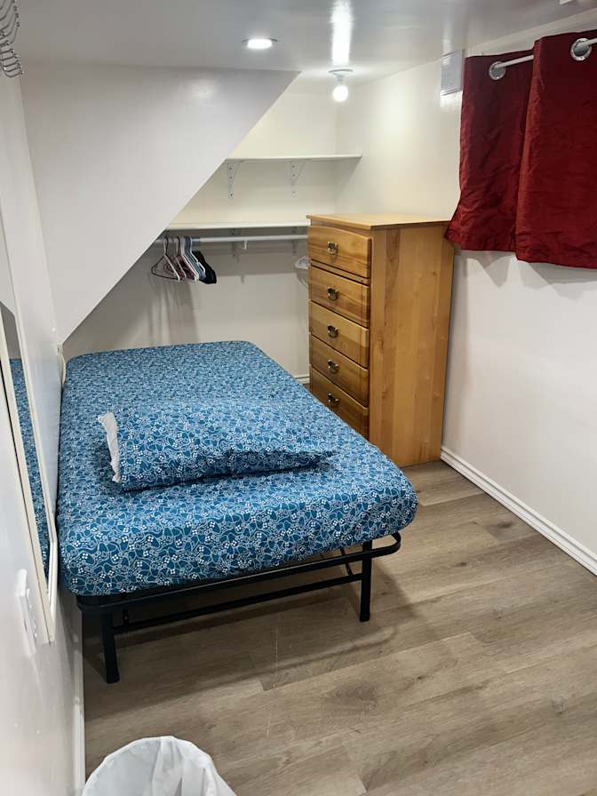 Huyen's room