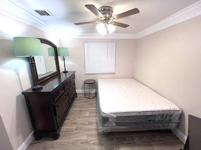 Jason Bryan, Realtor's room