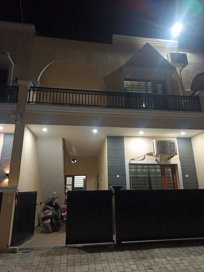 Armaan's room