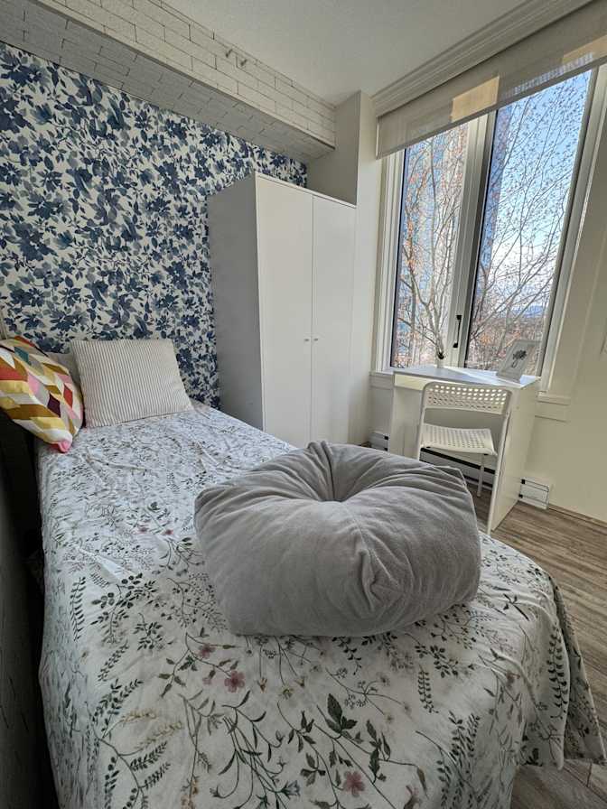 Van House's room
