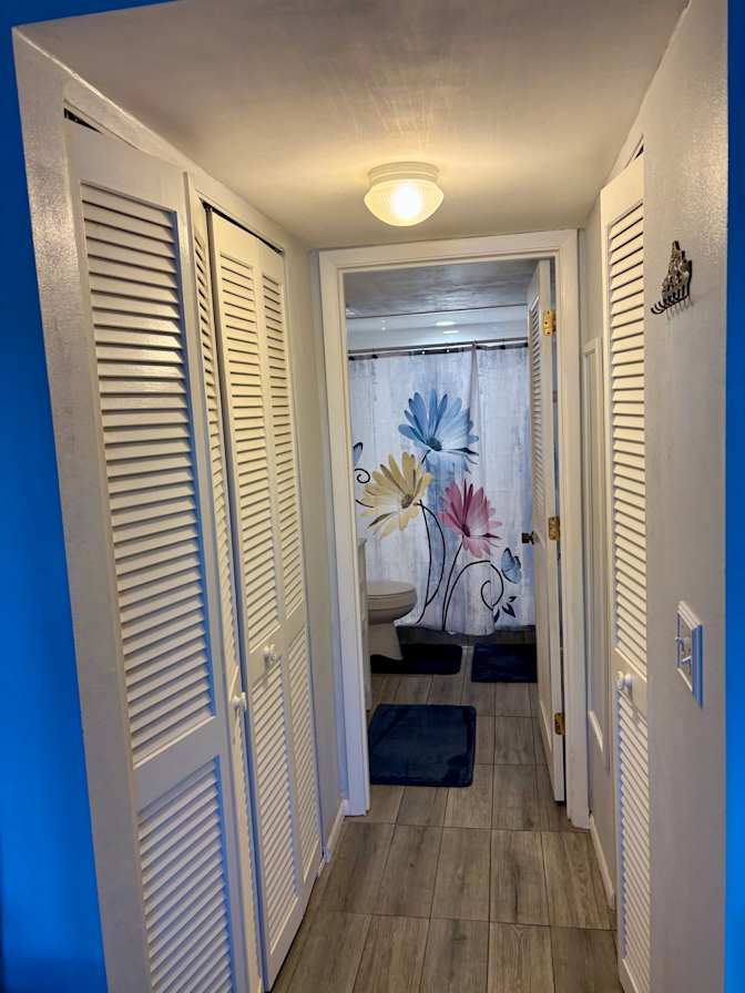 Thomas's room