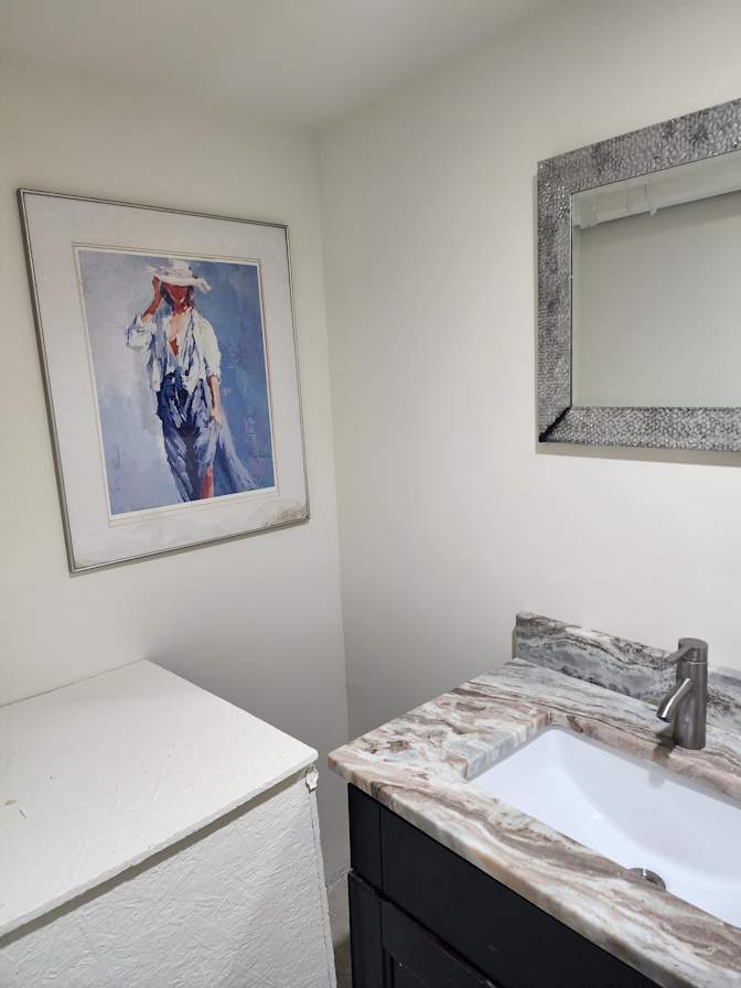 Enrique's room