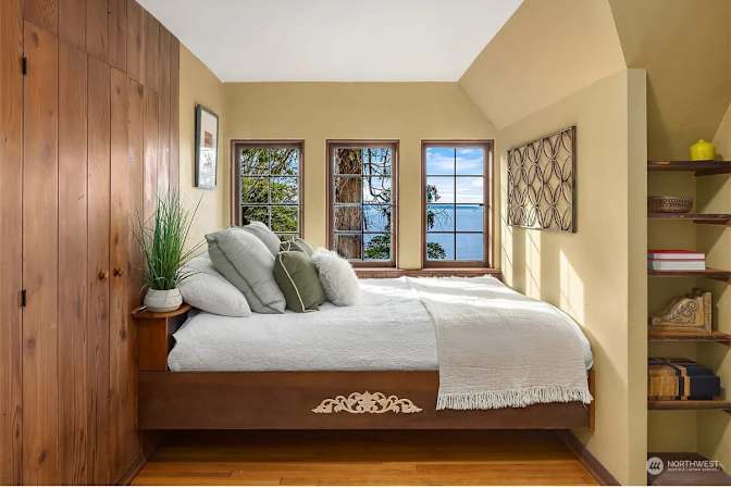 John's room