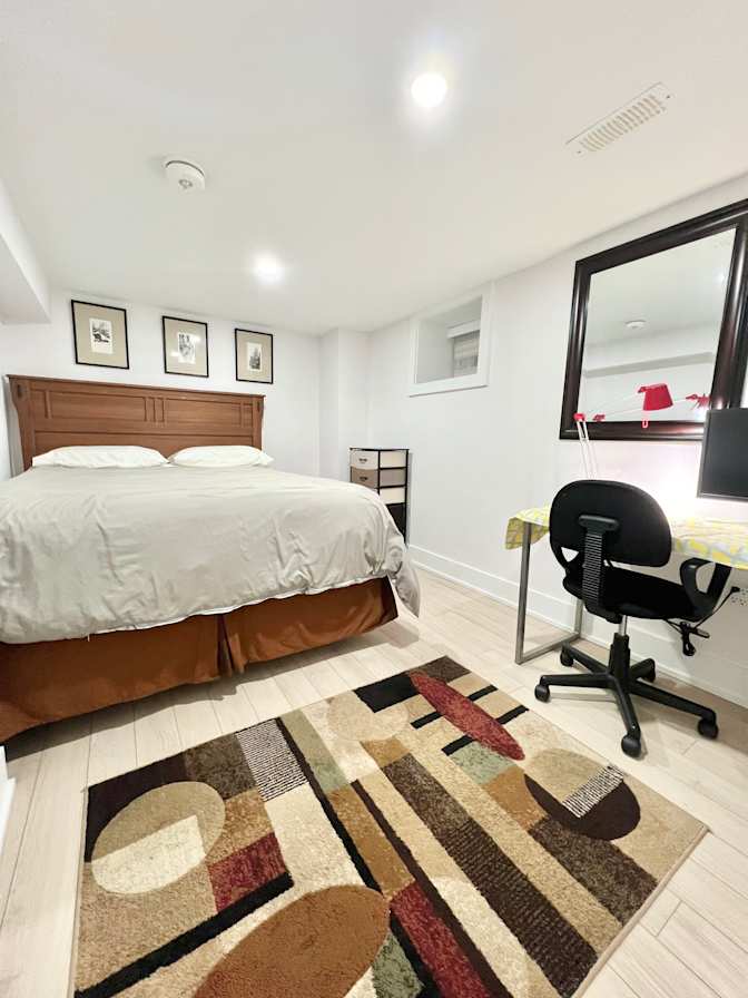 Mark Kay's room