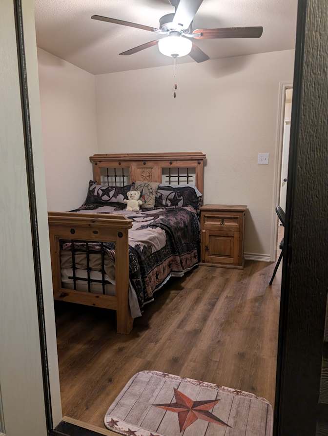Carolyn Viscardi-Anderson's room