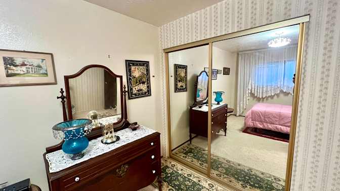 Estelle's room
