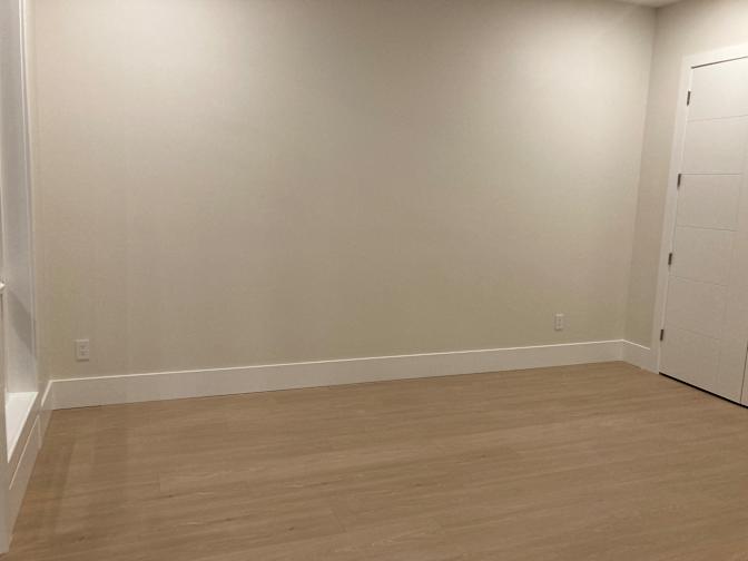 Mona's room