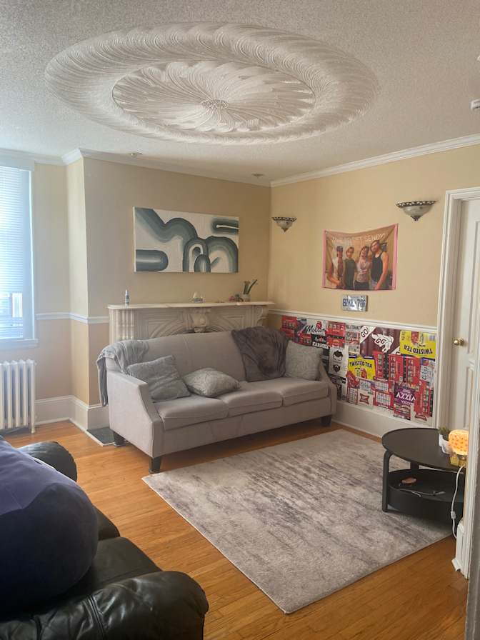 Olivia Hall's room