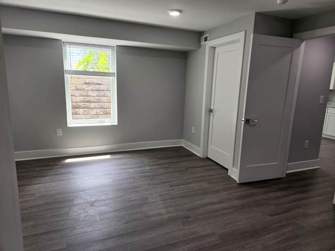 Tee's room