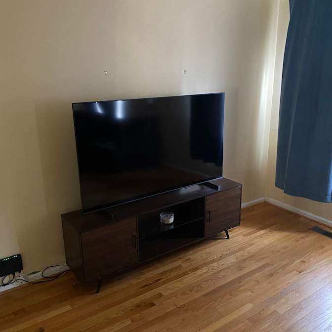 SANDY's room