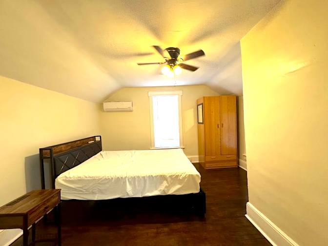 Jami's room