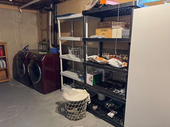 Cale Tamagi's room