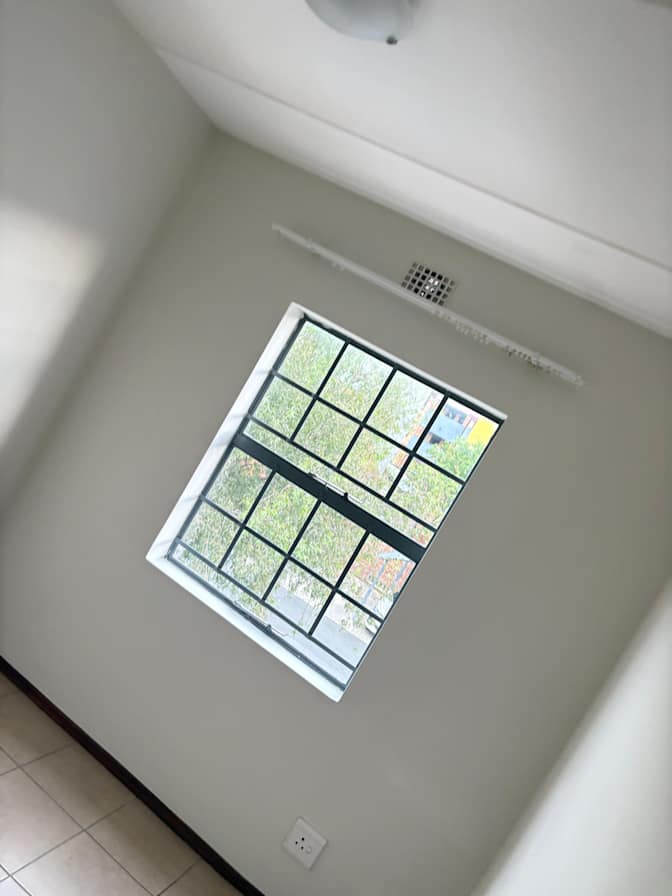 Ponalo's room