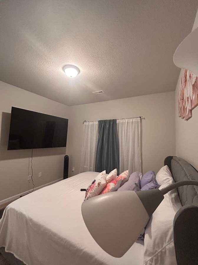 Aallisha's room