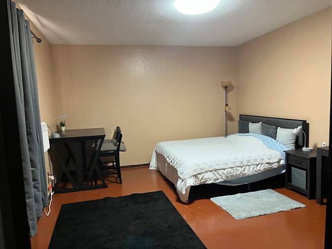 Robert Martinez's room