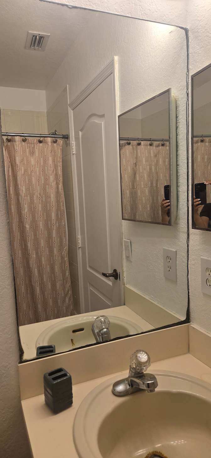 Ali's room