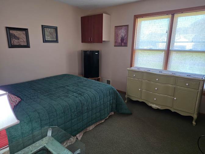 Don Flemino's room
