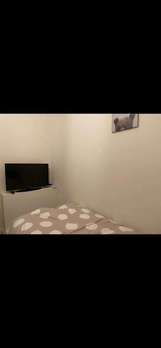 Thomas's room