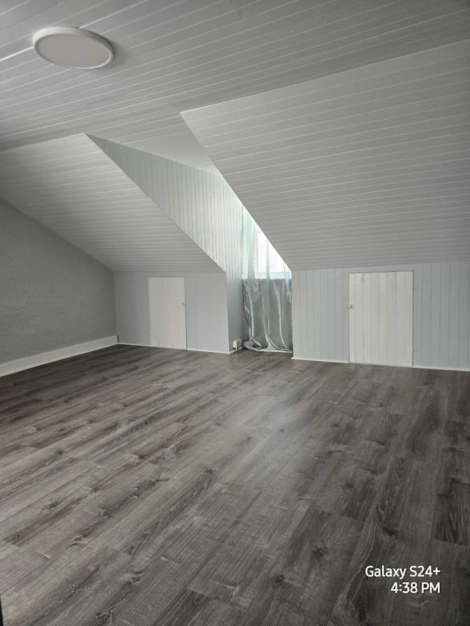 Louis's room
