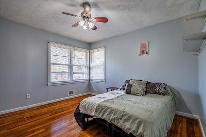 PadSplit's room