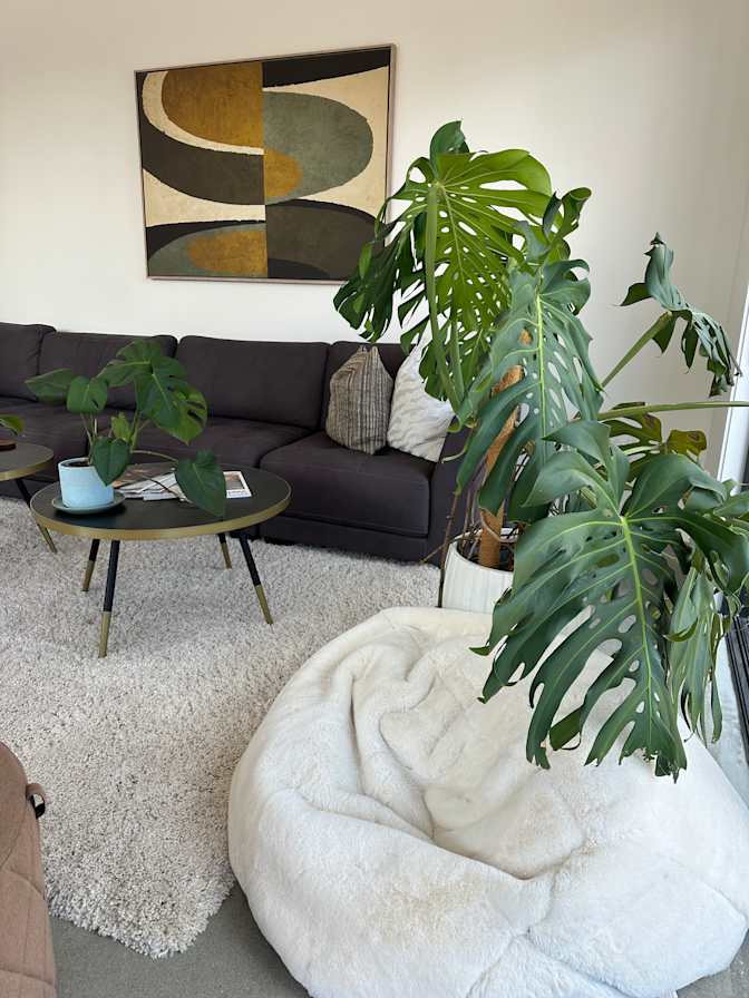 Linda A.'s room