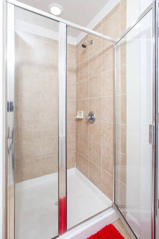 Alcove Rooms's room