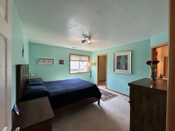Thomas's room