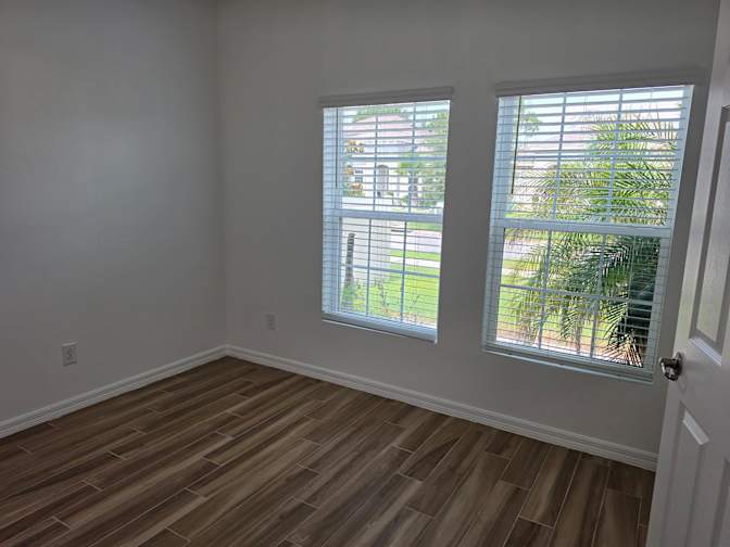 LUISA BERNAL's room