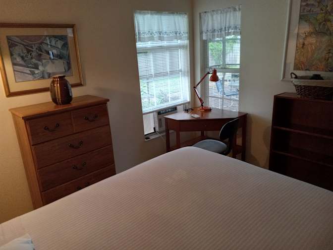Eduardo's room