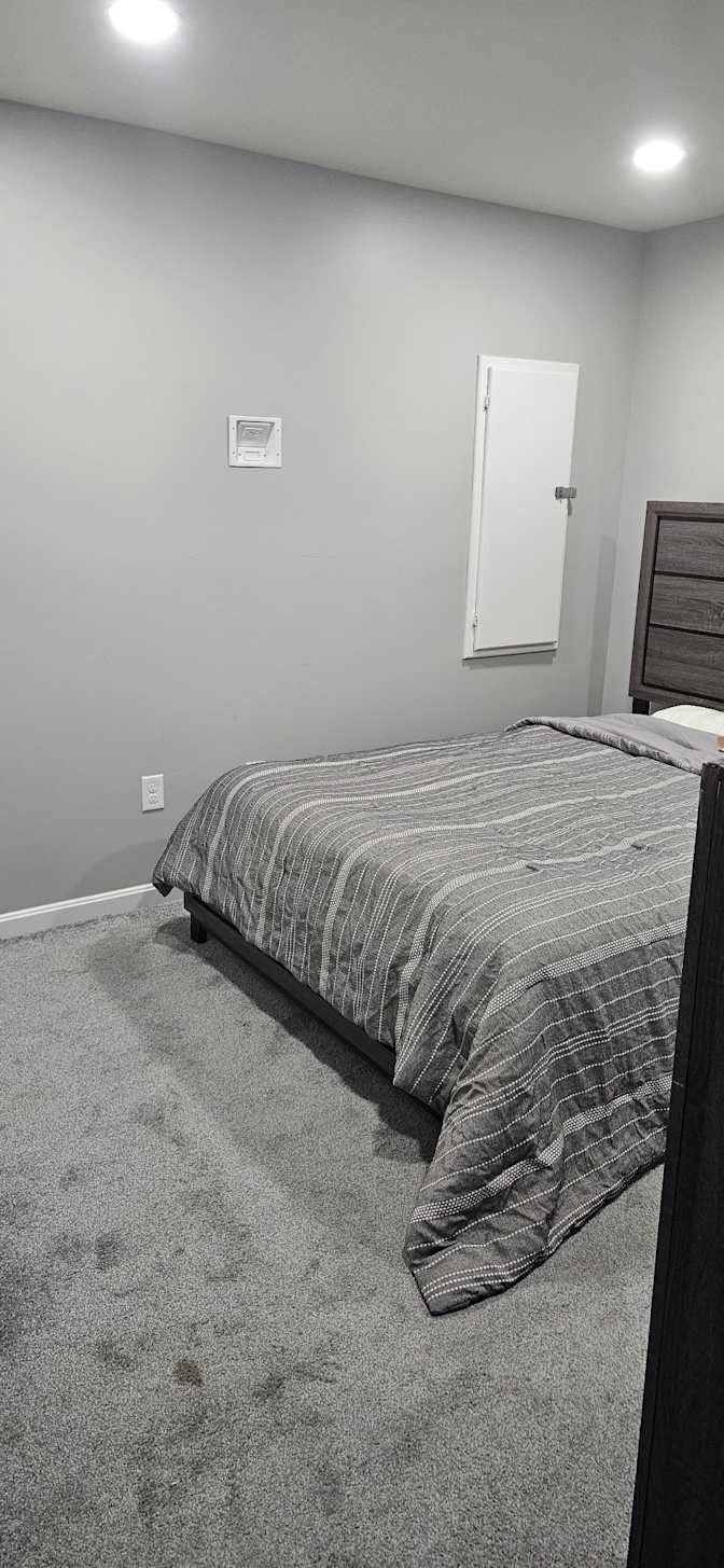 Jamal's room