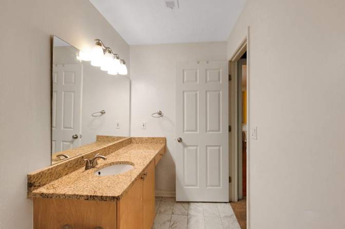 Alcove Rooms's room